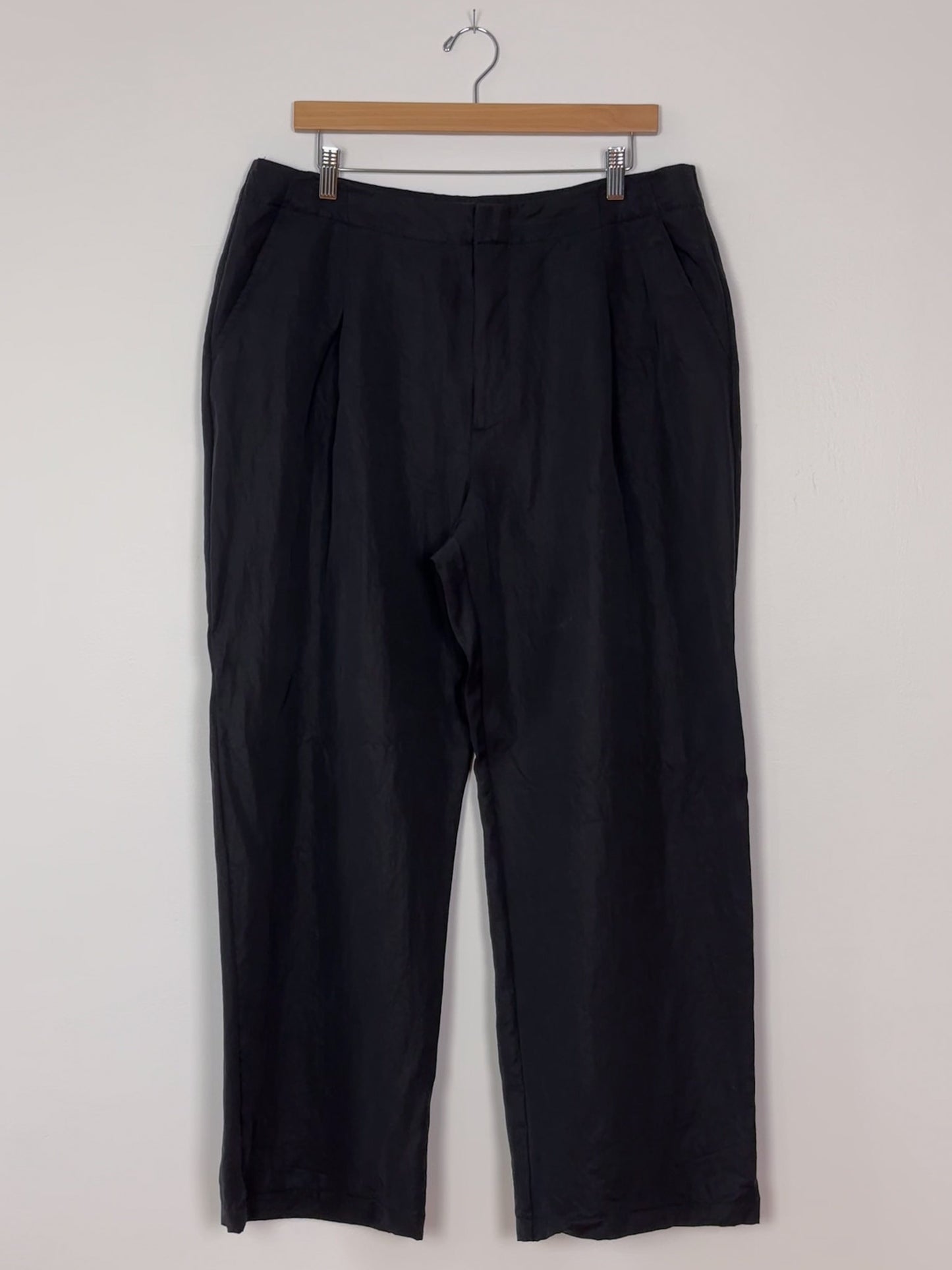 Classic Gap Trousers