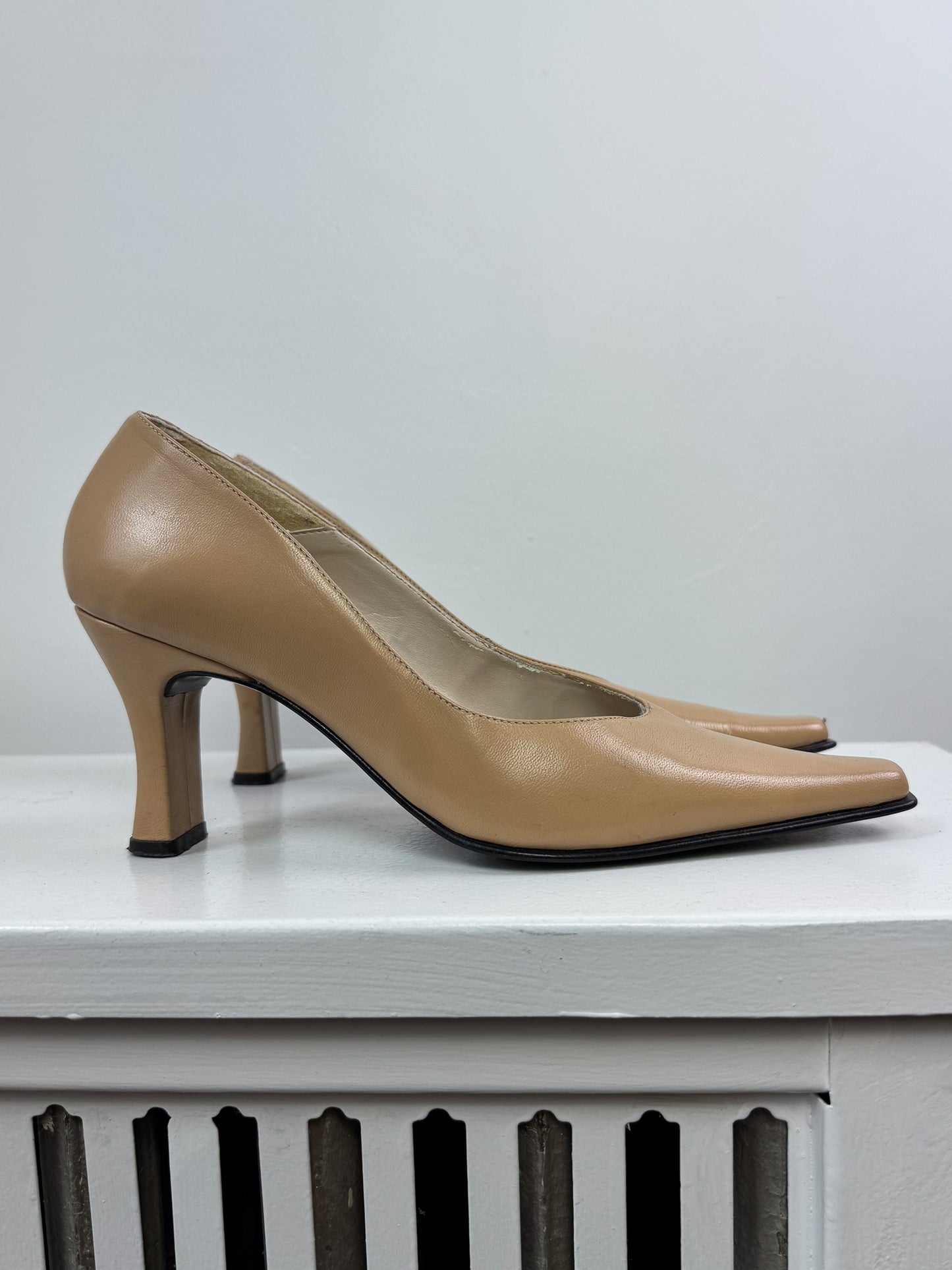 Vintage Tan Block Heels